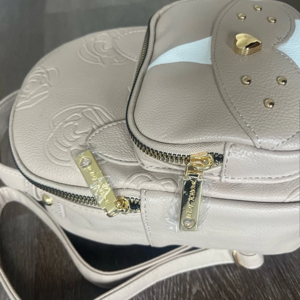 Betsey Johnson nwt betsey